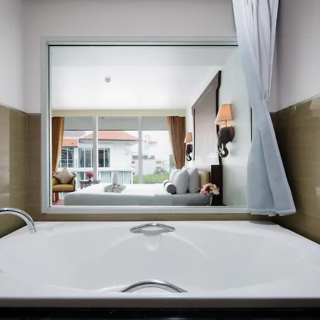 Aiyara Grand Hotel Pattaya Exterior photo
